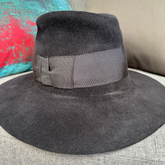 Sombrero Genuino de Diseñador Eric Javits NY - Tiffany - Color negro.